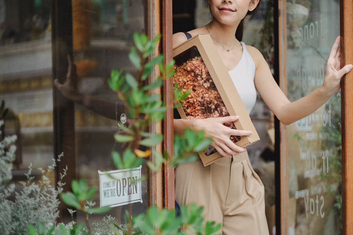 Green Garden Handmade Soap - Đơn vị chuyên cung cấp thiết kết, tư vấn quà tặng doanh nghiệp giá rẻ, chất lượng Pexels-amina-filkins-5414059-1200x800