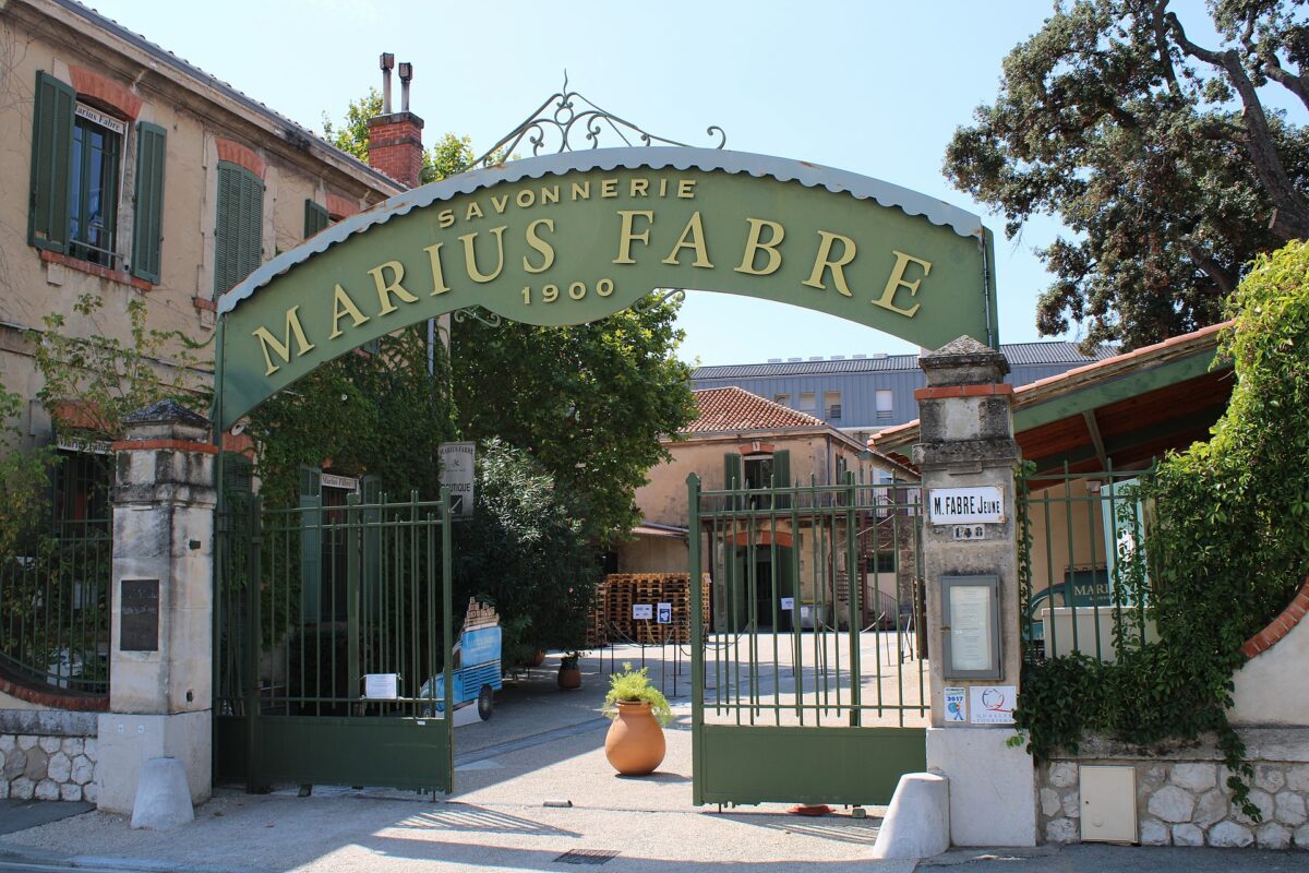 Nhà máy xà phòng Marius Fabre ở xã Salon-de-Provence.